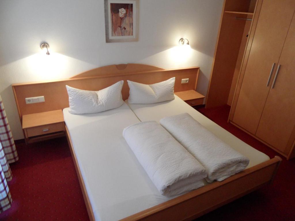 Gasthof Sonnalm St. Leonhard im Pitztal Zimmer foto